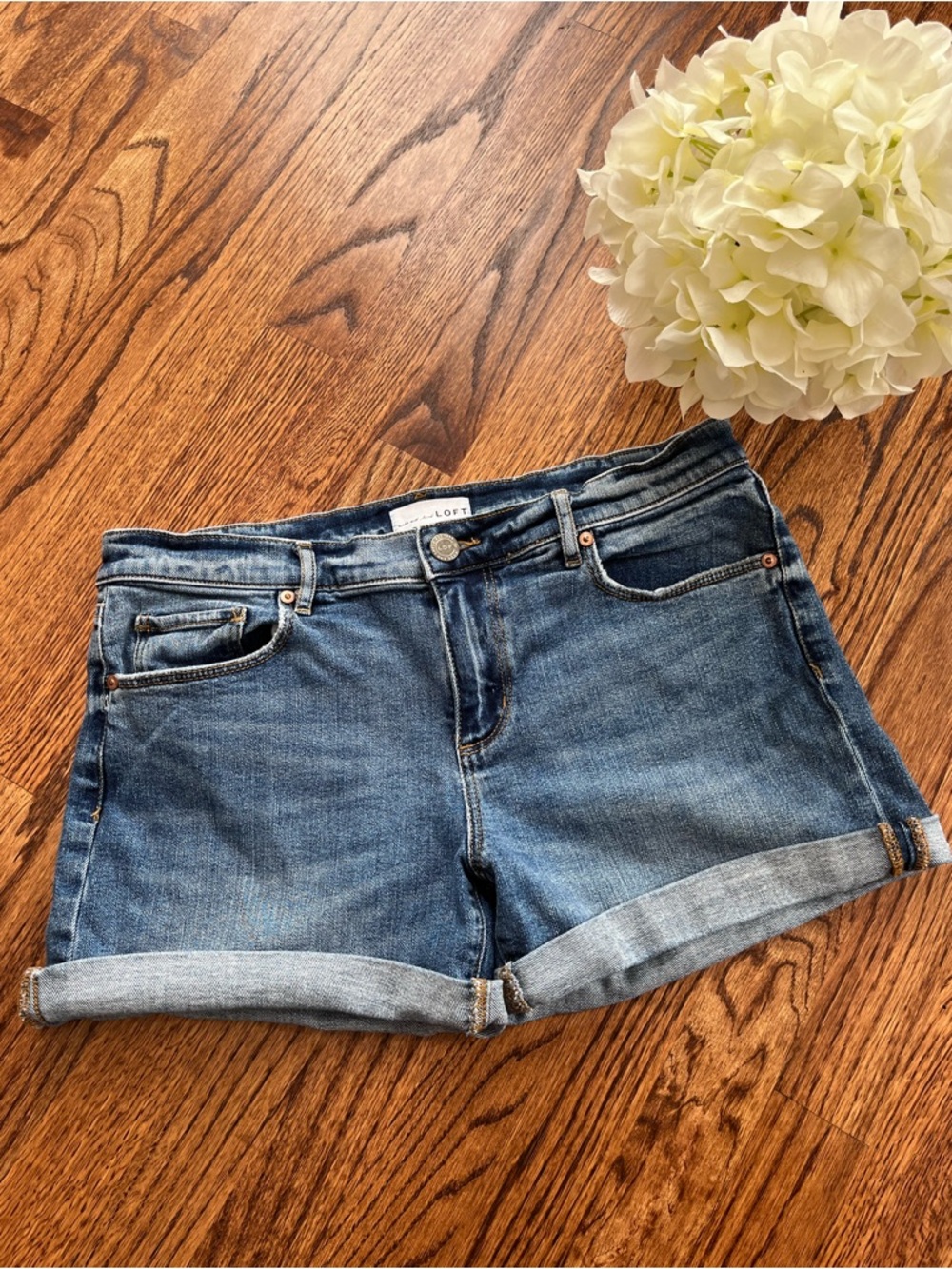 LOFT Medium Blue Denim Cuffed Women's Shorts Size 8